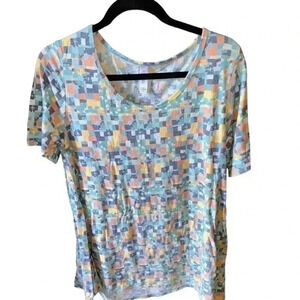 Lularoe medium green and yellow Perfect T . Geometric‎ print NWT. Soft !